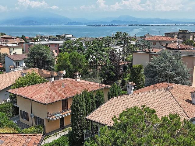 Casa in vendita a Desenzano del Garda, Brescia