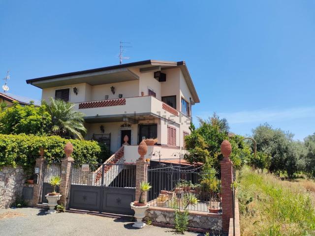 Casa in vendita a Taormina, Sicilia