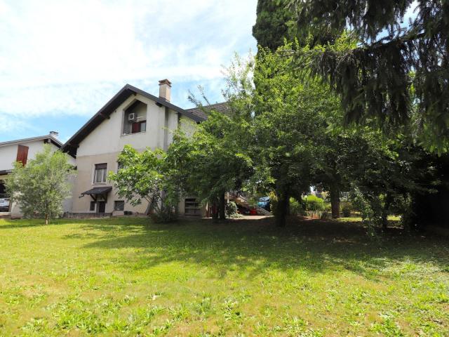 Casa in vendita a Samarate, Lombardia