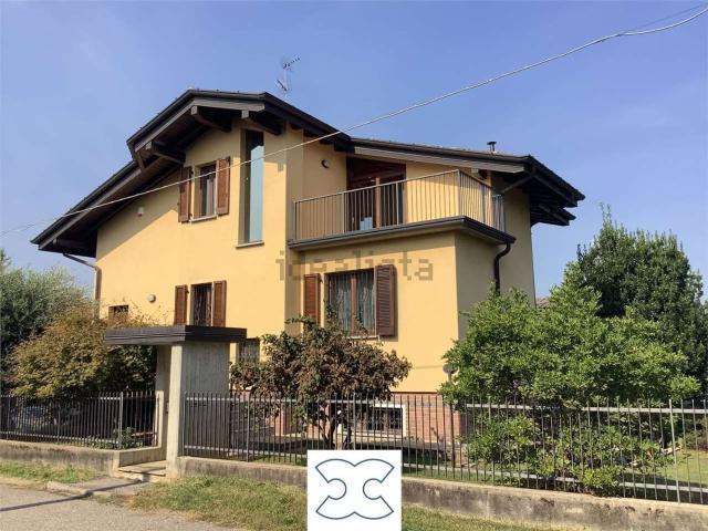 Casa in vendita a Valdarno, Albizzate