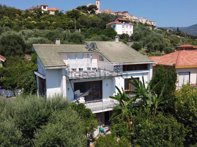 Casa in vendita a Diano Castello, Liguria