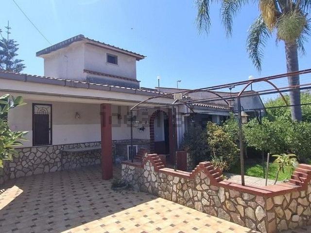 Casa in vendita a Carini, Palermo
