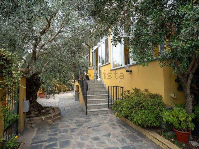 Casa in vendita a Cameri, Novara