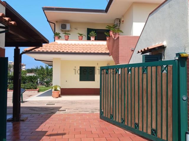 Casa in vendita a Capaccio, Campania