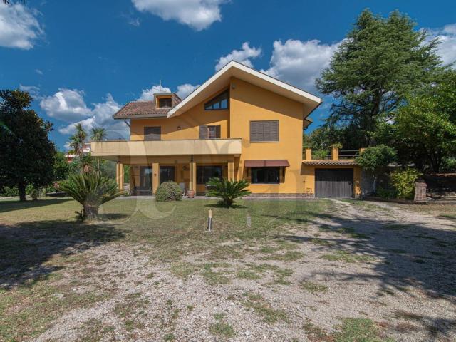 Casa in vendita a Ferentino, Lazio