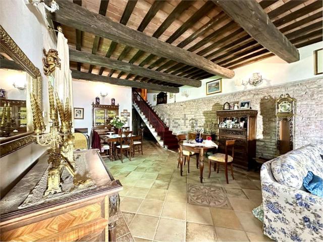 Casa in vendita a Fossato Di Vico, Umbria