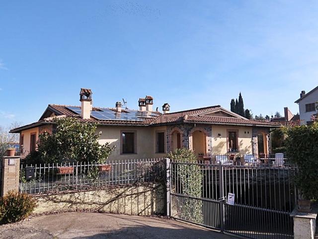 Casa in vendita a Porano, Umbria