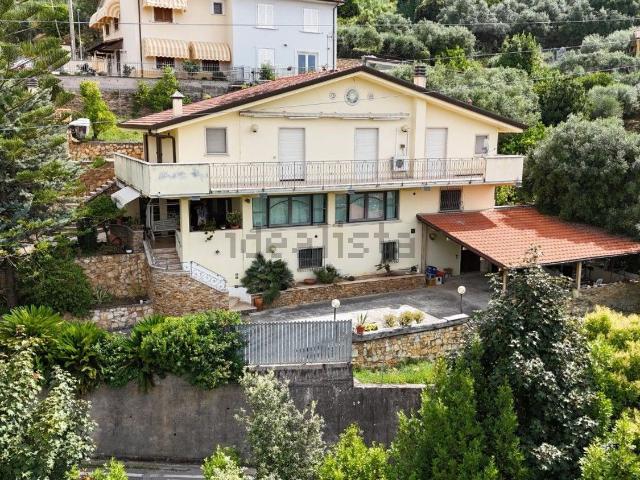 Casa in vendita a Tonfano, Toscana
