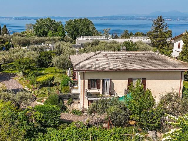 Casa in vendita a Bardolino, Veneto