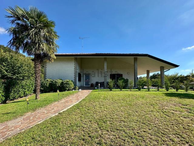 Casa in vendita a Ciseriis, Tarcento / Tarcint