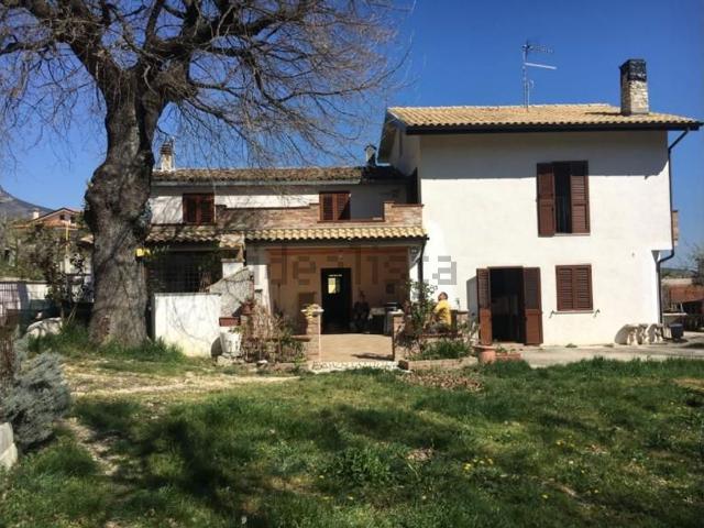 Casa in vendita a Civitella Casanova, Pescara