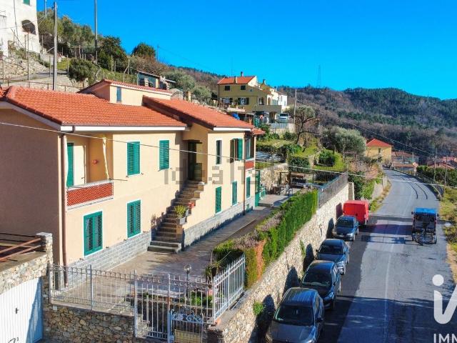 Casa in vendita a Calice Ligure, Liguria