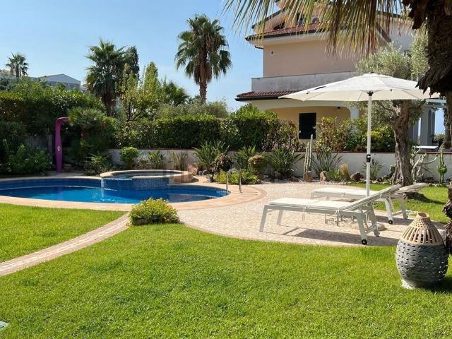 Casa in vendita a Calabria, Cosenza