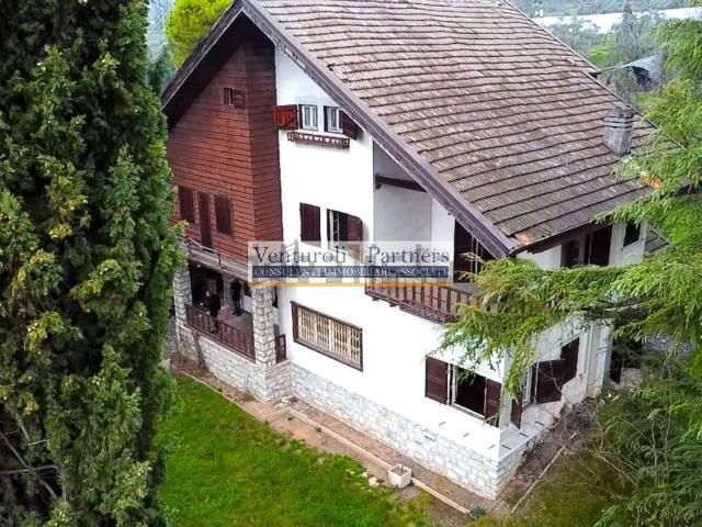 Casa in vendita a Comunità Montana Parco Alto Garda bresciano, Salò