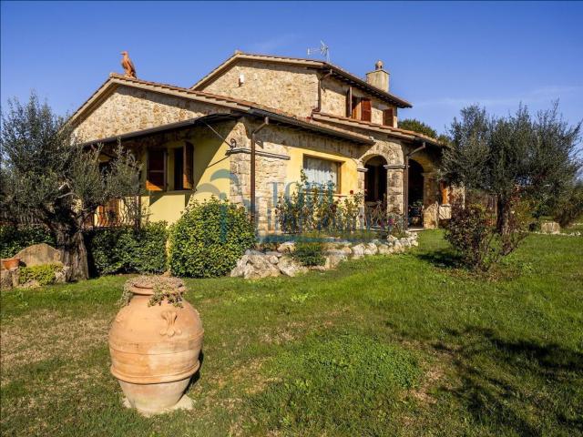Casa in vendita a Montecastrilli, Umbria