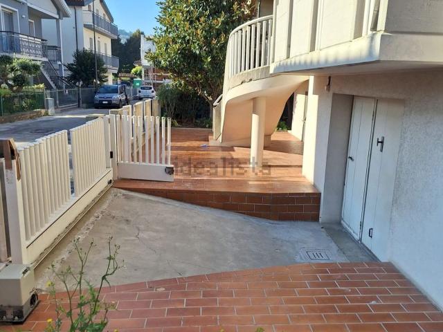Casa in vendita a Case Badioli, Gabicce Mare