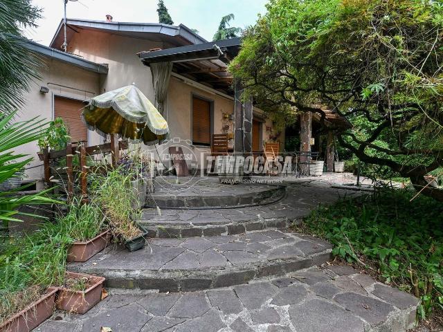 Casa in vendita a Rovagnasco, Segrate