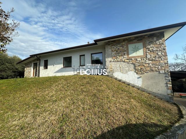 Casa in vendita a Soiano del Lago, Brescia