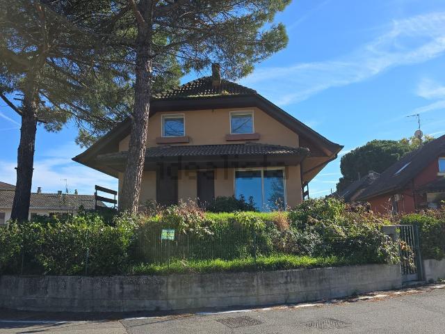 Casa in vendita a Parona, Lombardia