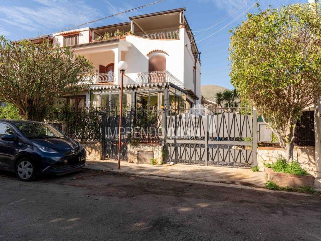 Casa in vendita a VII Circoscrizione, Palermo