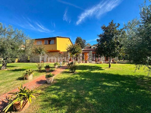 Casa in vendita a Cappella, Bagni Di Lucca Ponte