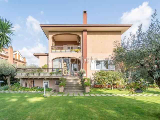 Casa in vendita a Roma Capitale, Lazio