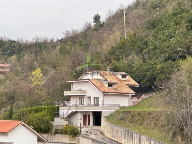 Casa in vendita a Borgo Solestà, Marche