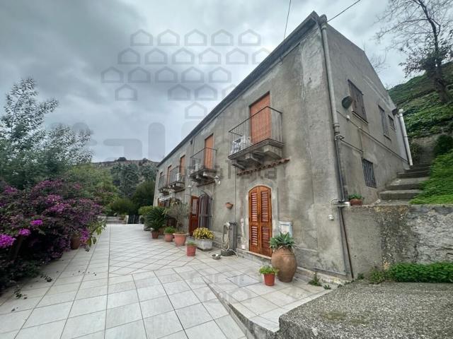Casa in vendita a Villafranca Tirrena, Sicilia