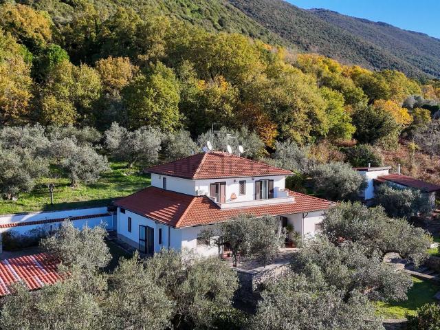 Casa in vendita a Capaccio, Campania