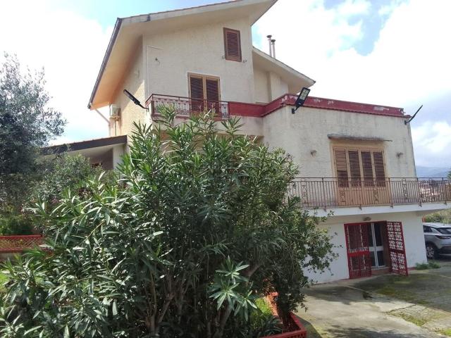Casa in vendita a Monreale, Sicilia