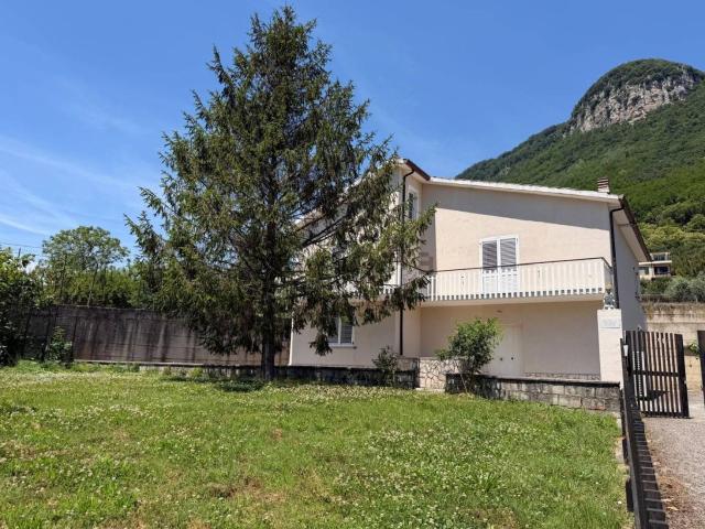 Casa in vendita a Contrada, Campania