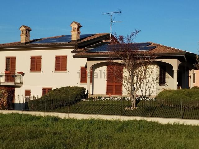Casa in vendita a Lungavilla, Lombardia