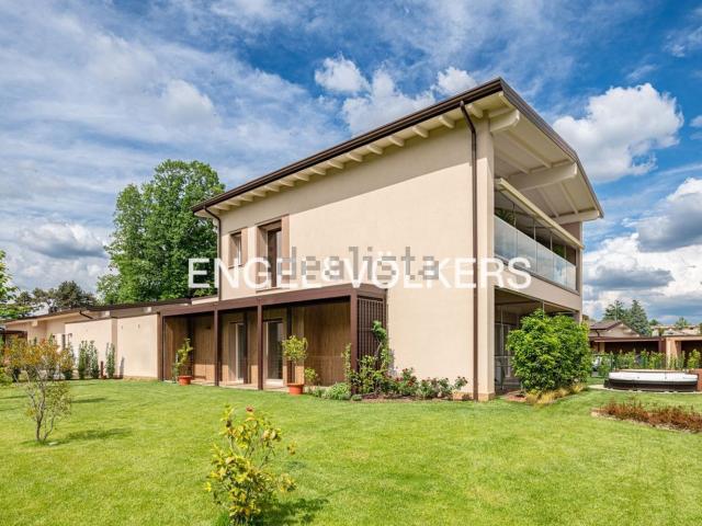Casa in vendita a Robbiano, Giussano