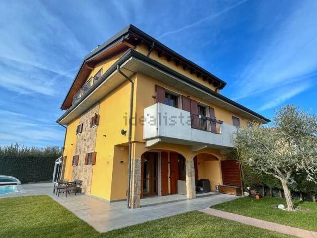 Casa in vendita a Peschiera Del Garda, Veneto