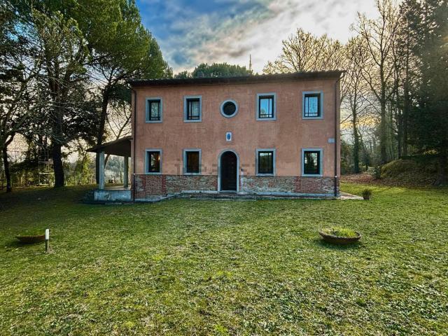 Casa in vendita a Legoli, Toscana