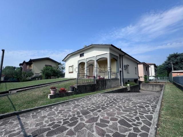 Casa in vendita a Costa Di Mezzate, Lombardia