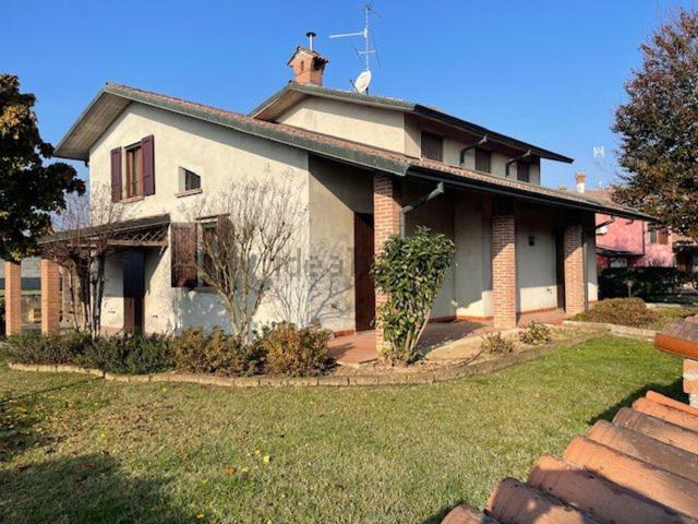 Casa in vendita a San Bassano, Lombardia