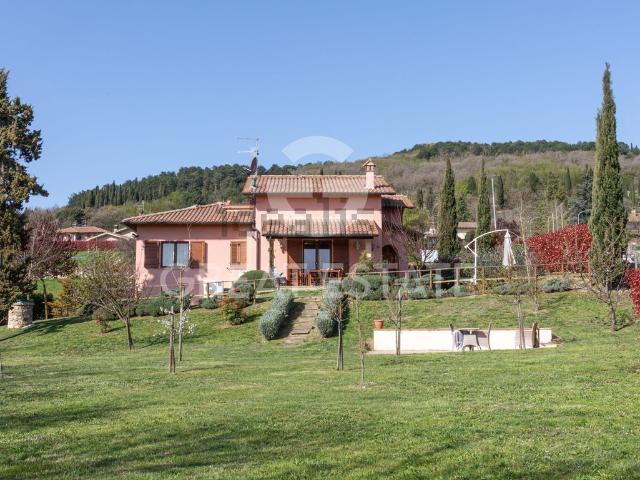Casa in vendita a Sarteano, Toscana