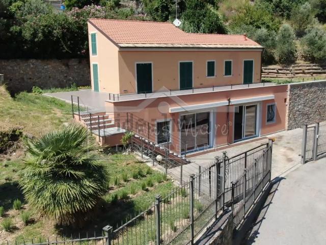 Casa in vendita a Spotorno, Liguria