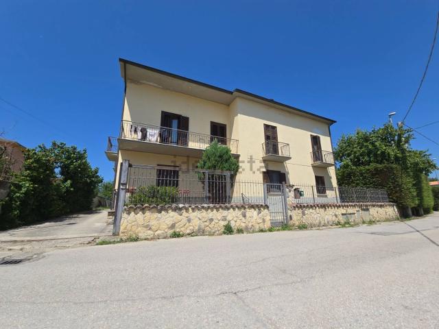 Casa in vendita a Pagliare di Sassa, Tornimparte