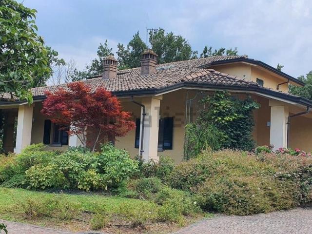 Casa in vendita a Fornovo Di Taro, Reggio Emilia