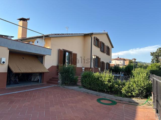 Casa in vendita a Venturina Terme, Campiglia Marittima