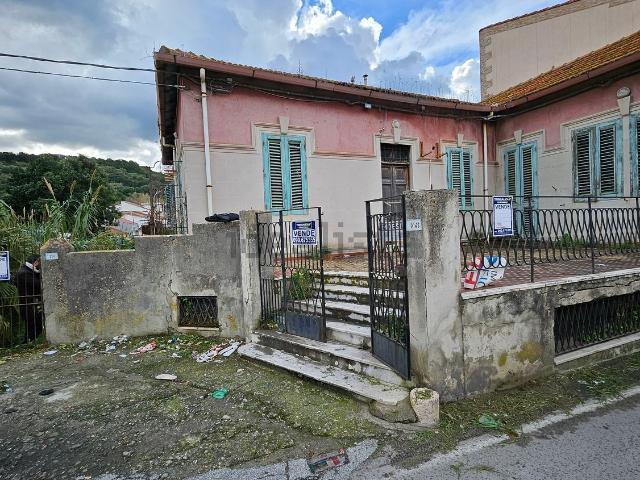 Casa in vendita a Due Torri, Rometta