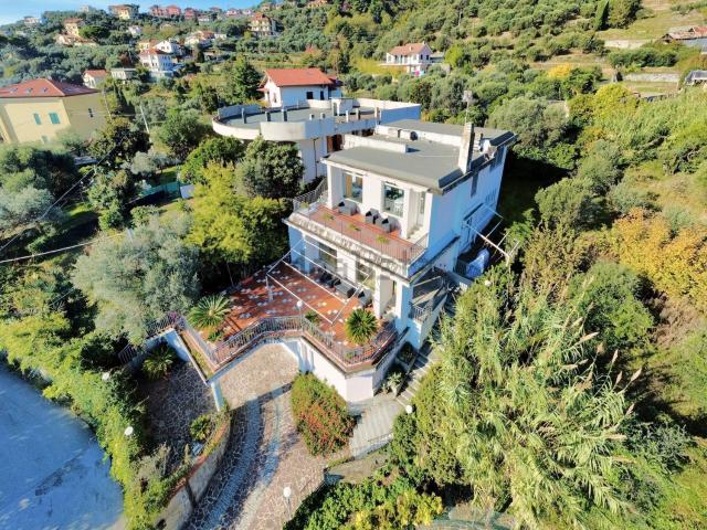Casa in vendita a Castagnabuona, Varazze