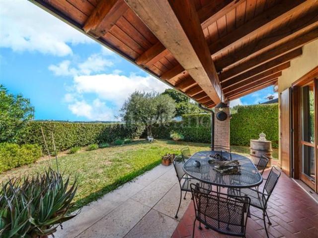 Casa in vendita a Lonato, Lombardia