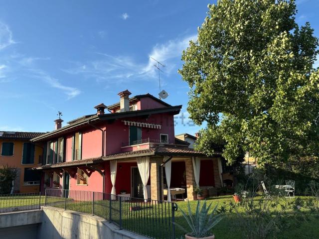 Casa in vendita a Nuvolera, Brescia