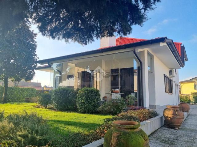 Casa in vendita a Secugnago, Lombardia