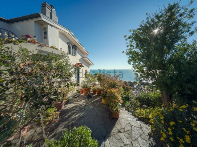 Casa in vendita a Poggio del Sole, Albissola Marina