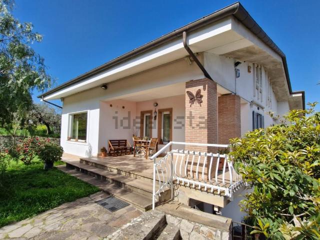 Casa in vendita a Priverno, Lazio