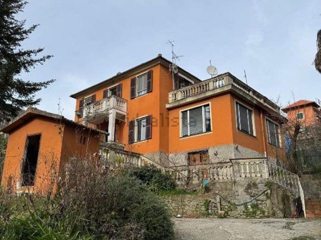 Casa in vendita a Media Val Bisagno, Serra Riccò